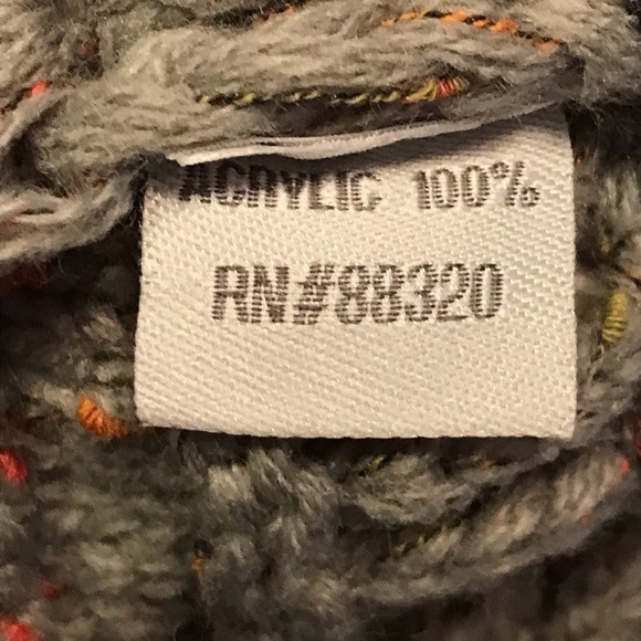 C.C. Ponytail Beanie Hat Knit Winter High Ponytail Messy Bun Gray - Picture 5 of 5